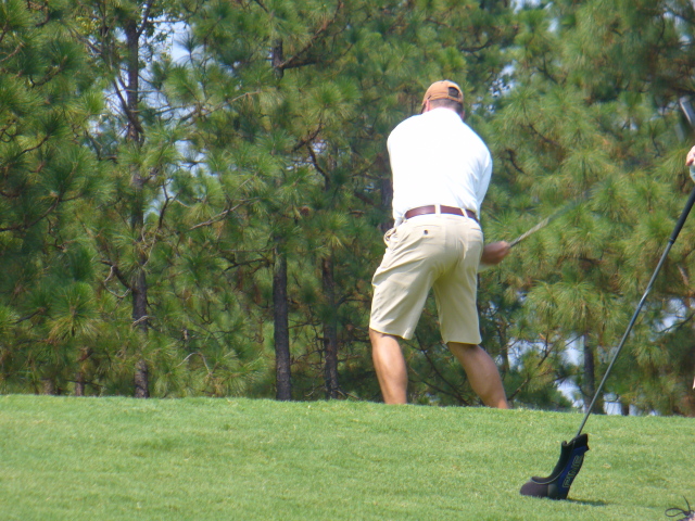 2007/09(Sept)/02(Pinehurst-Rossie-Camera)/640x480_2006-09-26 19-29-02.JPG